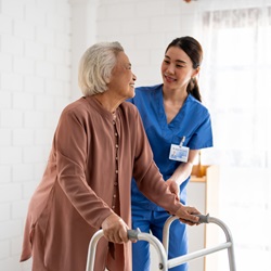 How to Become a Certified Nursing Assistant