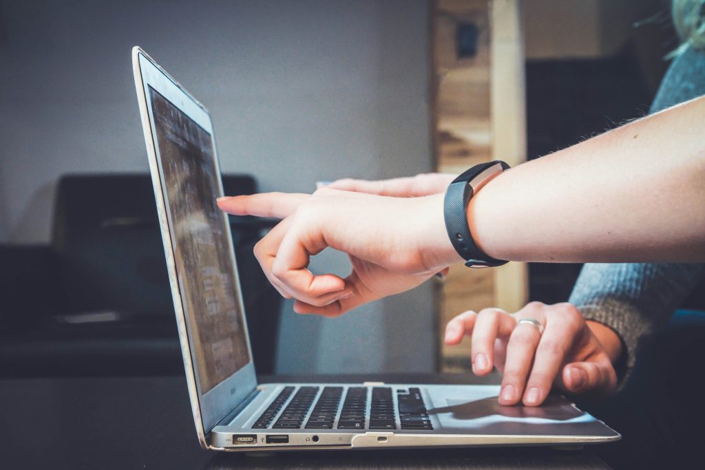 Pointing the information on a laptop